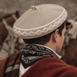 Boina Guarda Vuelo 32cm Pampa/Griega COLOR BEIGE - Imagen 2