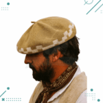 Boina De Hilo vuelo 32cm Guarda Pampa Beret Gaucho Style Classic color BLANCO Y BEIGE