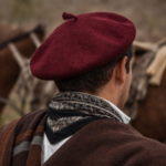 Boinas Vasca De Hilo vuelo 30cm Gaucho Niños COLOR BORDO - Imagen 2
