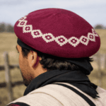 Boina De Hilo Vuelo 32cm, Guarda Pampa/Griega Color MORADO - Imagen 2