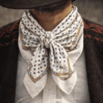 Pañuelo Fratello para Cuelo, Diseño Caballos Color Beige - Imagen 2