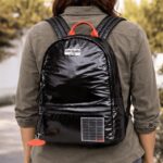 Mochila Engomada “Las Oreiro” Color Negro (27x32cm Aprox.) - Imagen 2