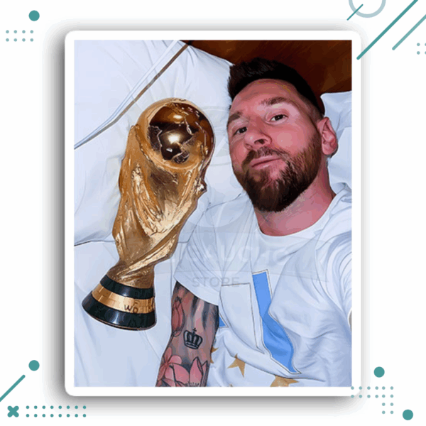 Sticker Messi - Selfie con la Copa del Mundo