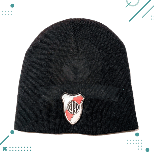 GORRO LANA BORDADO RIVER (Negro)