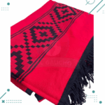 Poncho Argentino Con Hilo, Color rojo diseño guardapampa negro 140x180 - Imagen 4