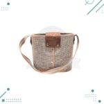 BOLSO MEDIA CANASTA ARPILLERA CON GUARDA Y DISEÑOS SIMBOLICOS  COLOR BEIGE - Imagen 2