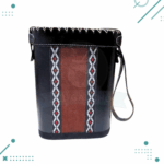 BOLSO MATERO UNIVERSAL COLOR NEGRO CON GUARDA Y CUERO CARPINCHO COLOR MARRON