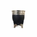 Mate Imperial Cincelado, Liso Color Negro con Guarda y Base Bolitas de Alpaca (13x10cm Aprox.)