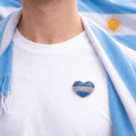 Escarapela Argentina con Brillos, Diseño Corazon - Imagen 4