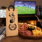 Tabla De Madera "Picada De Campeones" Con Herradura (39x18cm aprox) - Imagen 4