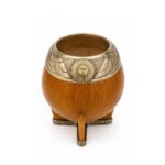 Mate Torpedo Color Amaderado, Virola Al Lacre Cincelada con Dije Sol (14x7 cm aprox) - Imagen 2